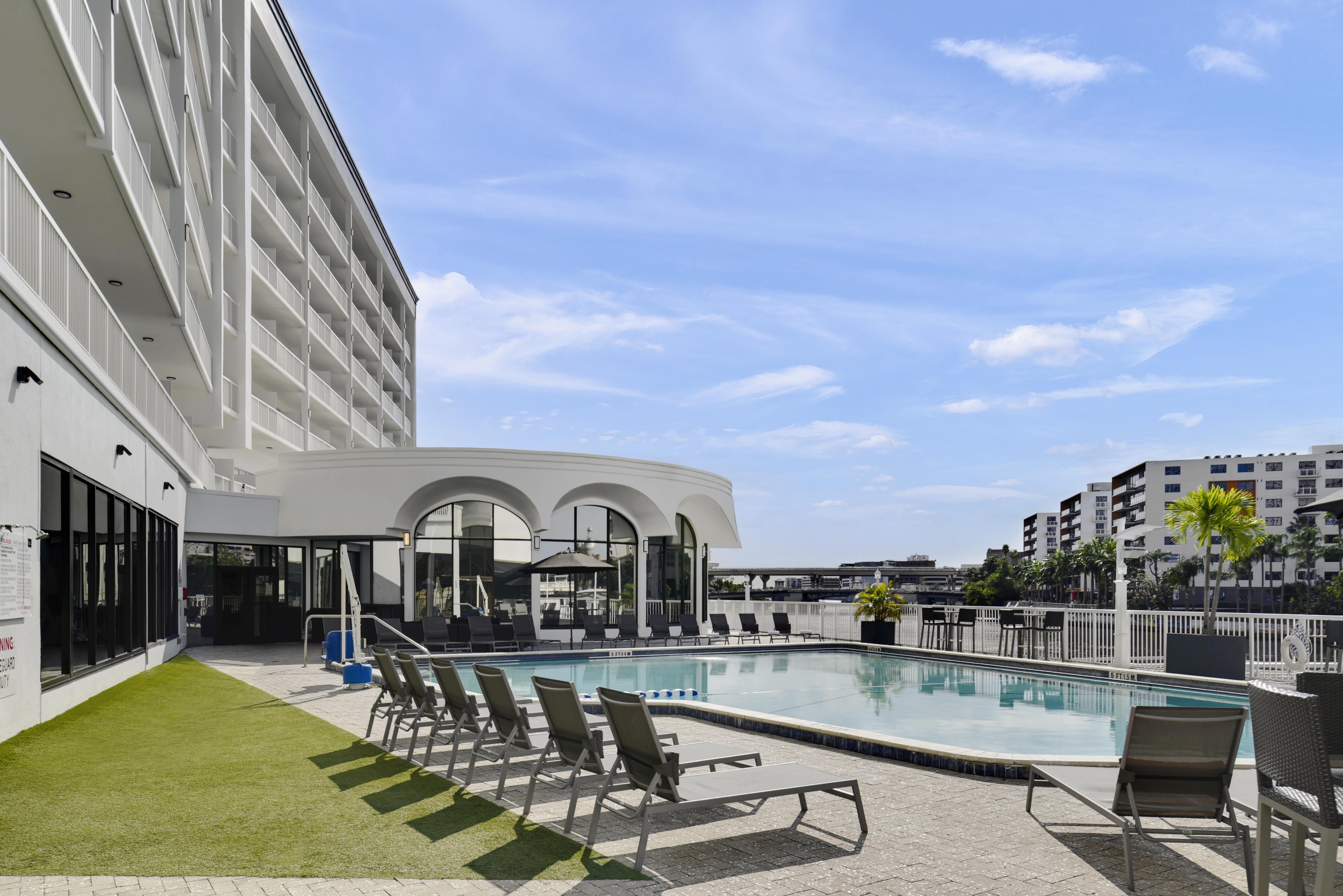 Hotel Tampa Riverwalk Exterior foto