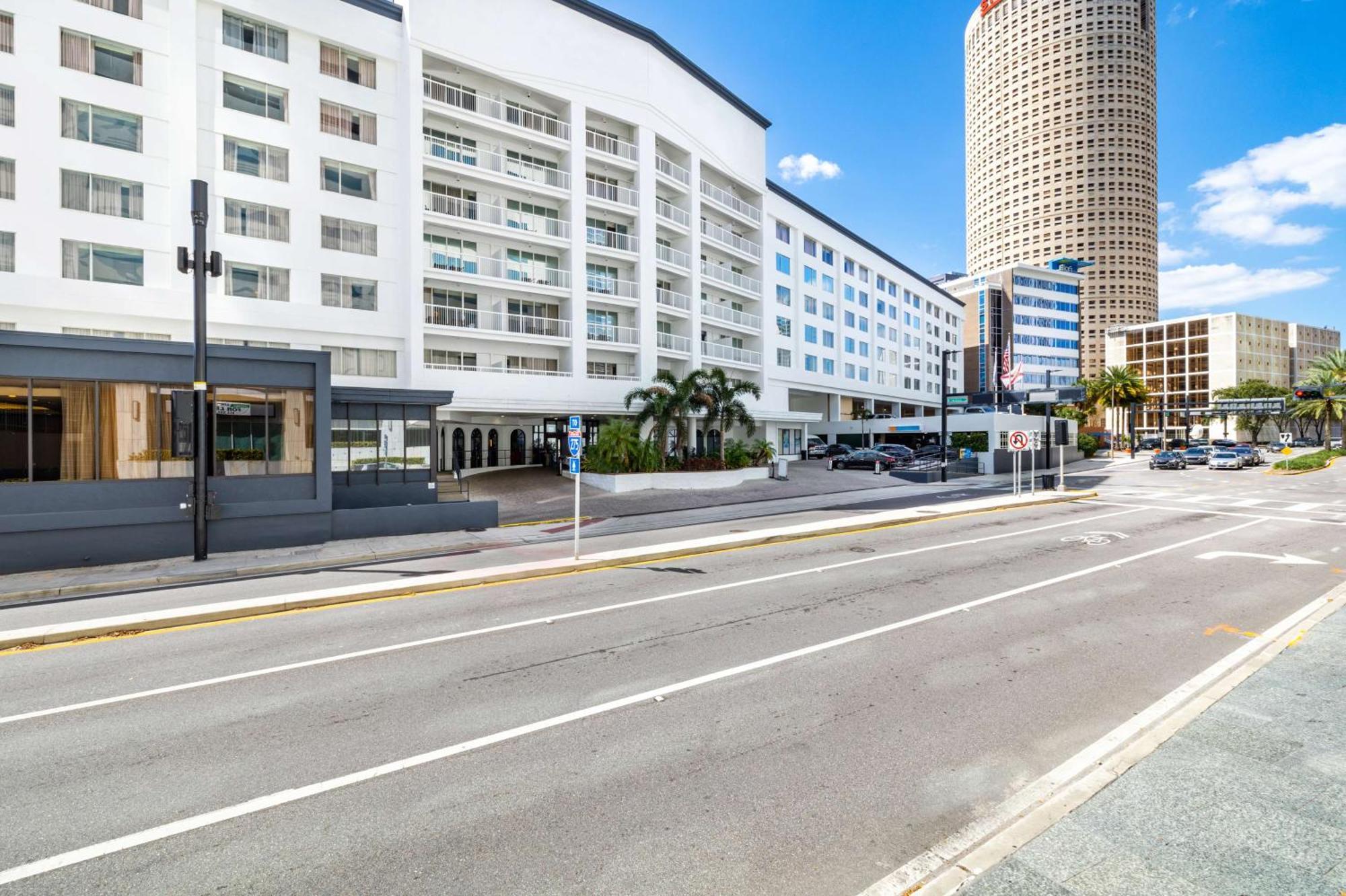 Hotel Tampa Riverwalk Exterior foto